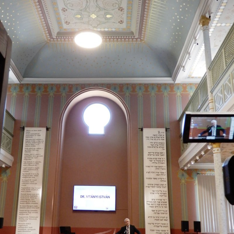 Átadták a felújított zsinagógát 21